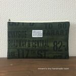 横長のポーチ　スイッチケース　ポーチ　switch　英字ロゴ　グリーン