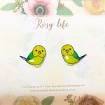 ～小さなピアスシリーズ～セキセイインコ(黄緑)のピアス/ノンホールピアス(樹脂イヤリング)