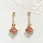 🉐500円・ミニピアス（キラキラピンク）