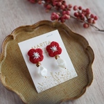 刺繍✧赤いお花イヤリング