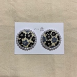 くるみボタン　お花　❀︎ イヤリング　ピアス　アクセサリー　花柄　パール　