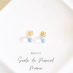 貼るピアス【シール10ペア付】小花と朝つゆ ピアス風 シンプル チェコ(ゴールド×クリアブルー) /金属アレルギー対応 痛くないイヤリング ノンホール 誕生日 母の日 クリスマス プレゼント
