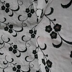 (c223)モノトーン 刺繍生地  花柄 昭和レトロ ビンテージ生地 シンプル 化繊 アンティーク生地