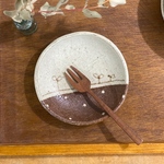 双葉模様の深さのある豆皿・大（ブラウン1点）