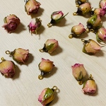 ROSE FLOWER LEAF CHARM
