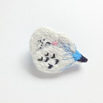 刺繍ブローチ　すやすやインコ　白
