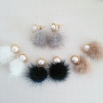 再販ミンクファーボール×コットンパールピアス・イヤリング