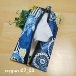 ＜ティッシュケース(ファスナー)＞北欧風大きなお花紺黄◆ボックスティッシュサイズ◆ハンドメイド◆ラミネート加工