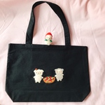 ムートン＆ペコラのトートバッグ(いちご籠)