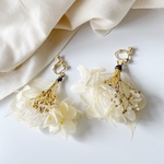 ajisai bouquet-ivory- イヤリング