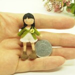 [SS]カーディガンを着た女の子のミニチュアあみぐるみ