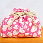 洗える♪保冷保温☆お弁当袋（いちごいっぱい🍓）ピンク