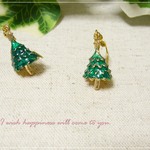 ☆まんまるクリスマスツリーのきらきらピアス☆