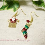 ☆クリスマスプレゼントソックスとサンタのきらきらピアス☆