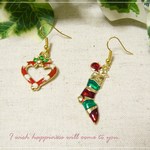 ☆クリスマスオーナメントとソックスのきらきらピアス☆