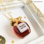 【アウトレット】メープルシロップのネックレス(ベリーダーク)(Maple syrup necklace/スイーツデコ/フェイクスイーツ/お菓子/食品サンプル/フェイクフード)