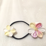 つまみ細工ヘアゴム白×クリーム