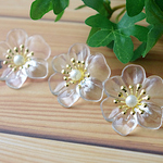 New！16セット★透明アクリルフラワー★　花芯パールビーズ付き