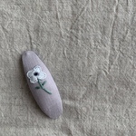再販4【受注製作】刺繍パッチンピン「一輪花白」