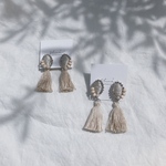 シルバーの刺繍とタッセルの2wayピアス