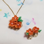 つまみ細工　キンモクセイのネックレス&イヤリング