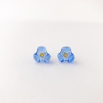 レトロなカラーピアス　ブルー