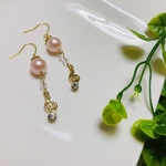 ト音記号とコットンパールのピアス