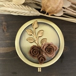 ブラウンローズとリーフ ピルケース アクセサリーケース