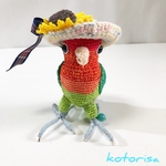 ヒマワリの麦わら帽子　頭囲13〜14cm あみぐるみ　編みぐるみ　レース編み　インコ　オウム　帽子　アクセサリー　ミニチュア　コトリサ　kotorisa