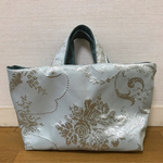 刺繍が上品なグリーンのミニトート