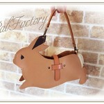 うさぎ型 mini BAG　【ベージュ】　牛革　革　バッグ　うさぎバッグ　うさぎ　ラビット