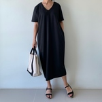 一枚で着こなせるロングスエットワンピース 半袖 ポンチ アイライン　黒Vネック