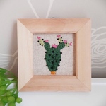 刺繍フレーム🌵サボテンの実 花 壁飾り インテリア雑貨 ハンドメイド