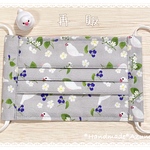 【再販】ハンドメイドマスク　お花と白文鳥柄プリーツマスク(グレー)
