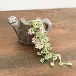 花じょうろブローチ   -グリーンネックレス-