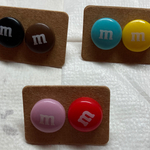 マーブルチョコのピアス