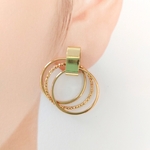 ３連フープピアス