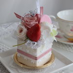 お花DEスイーツ　いちご　マカロン　ショートケーキ