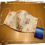 【真夏のマスク】クリームドット⭐薔薇のブーケ⭐アイスコットン⭐スポエリー⭐接触冷感⭐大人用手作り立体マスク⭐3層構造✨   