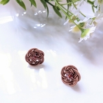 花水引ピアス（チョコレートブラウン）