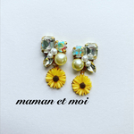 ひまわり♡ビジュー×イエローパールピアス(イヤリング)