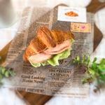 羊毛フェルトパン　バターの香りがしそうなサクサクのクロワッサンサンド(ハム&レタス)