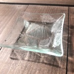 きらら　豆皿　小さい皿　昭和レトロガラス　アンティーク　型ガラス　もったいないをカタチに　思い出と一緒に　