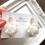 送料無料♡大人可愛い♡3連パール×フラワーボール♡ピアス♡