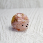 小さなハリネズミのオルゴナイト～ピンクオパール・ローズクォーツ