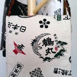 和柄　酒ラベル柄ショルダーバッグ生成り