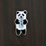 ピアニカパンダの刺繍ブローチ