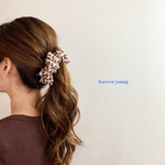 ［送料無料］バナナクリップ・ヒョウ柄サテン・ブラウンm