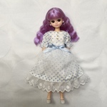 ワンピース　ドット柄　ホワイト系　ブライス、リカちゃん