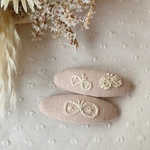ちょうちょの刺繍パッチンピン
